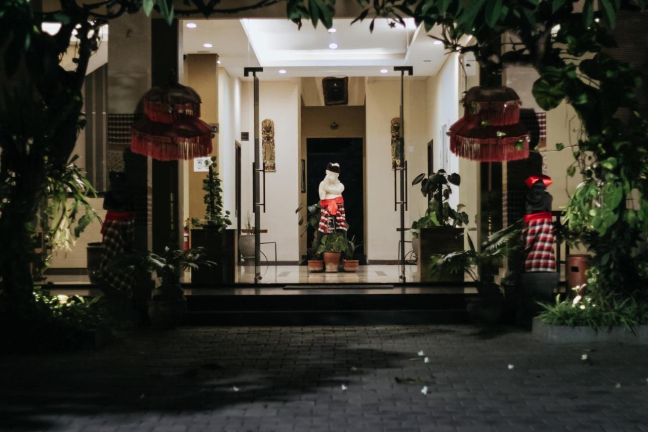 Hotel Mandari Pabean Buleleng Exterior foto