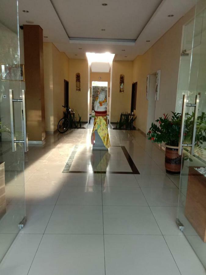 Hotel Mandari Pabean Buleleng Exterior foto