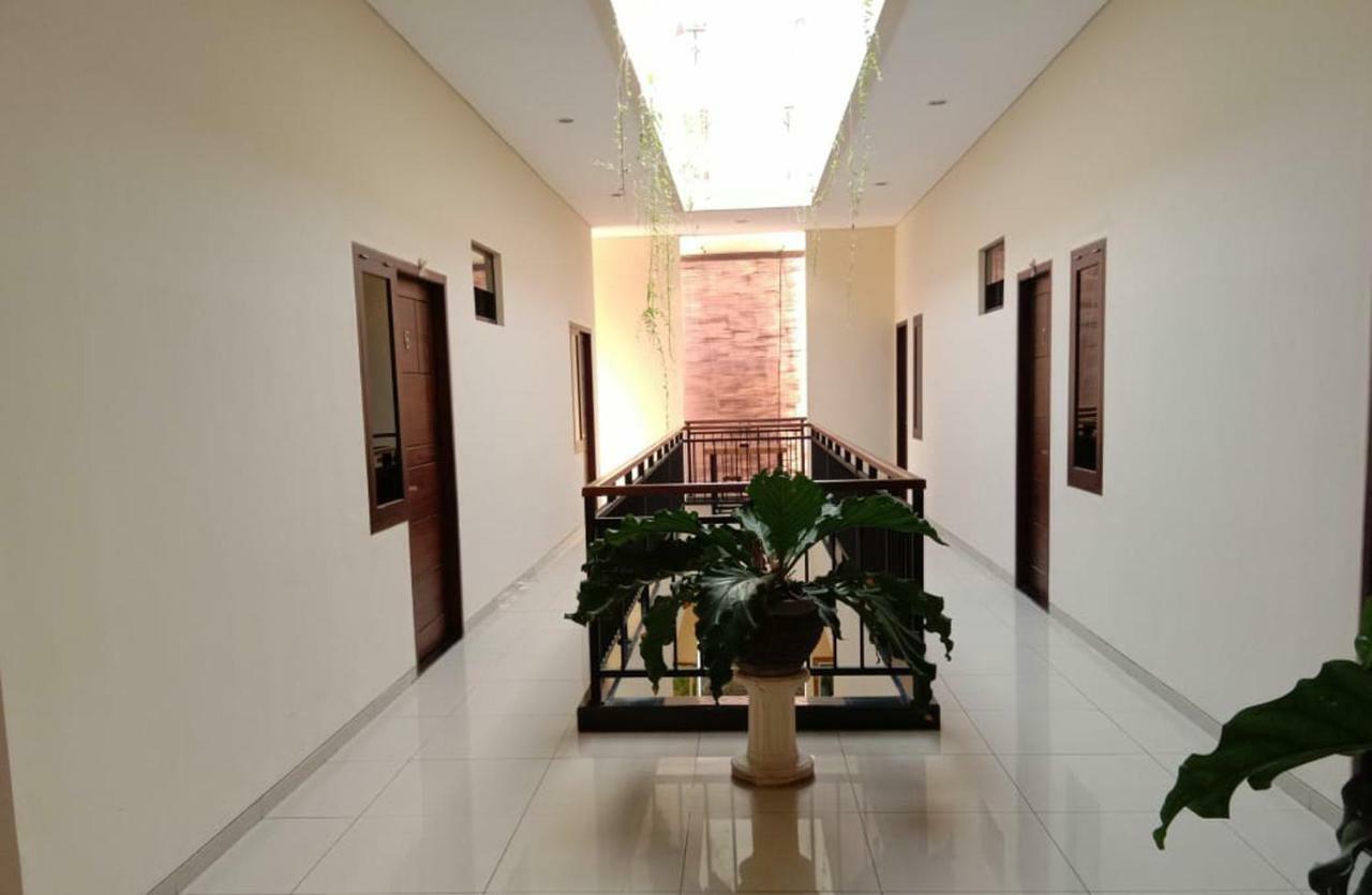 Hotel Mandari Pabean Buleleng Exterior foto